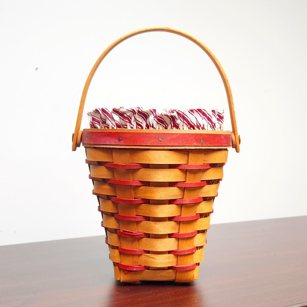 1996 Longaberger Sweetheart Bouquet Basket with liner and protector